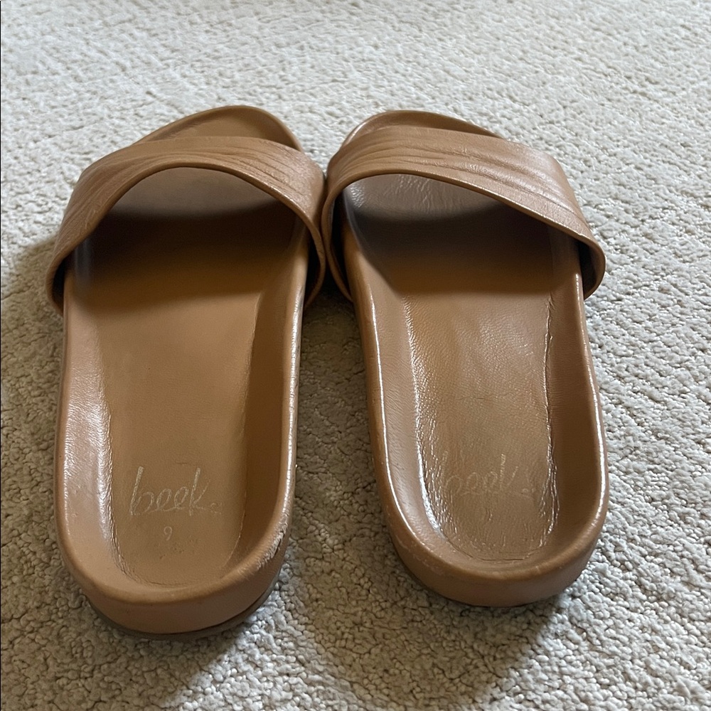 Beek Gallito Honey Leather Slides - Picture 5 of 10